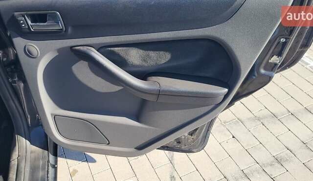 Черный Форд Фокус, объемом двигателя 1.8 л и пробегом 186 тыс. км за 4900 $, фото 21 на Automoto.ua