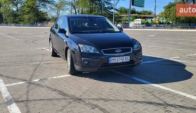 Черный Форд Фокус, объемом двигателя 1.8 л и пробегом 186 тыс. км за 4900 $, фото 2 на Automoto.ua