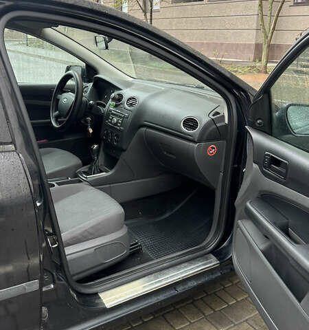 Черный Форд Фокус, объемом двигателя 1.39 л и пробегом 201 тыс. км за 4899 $, фото 15 на Automoto.ua