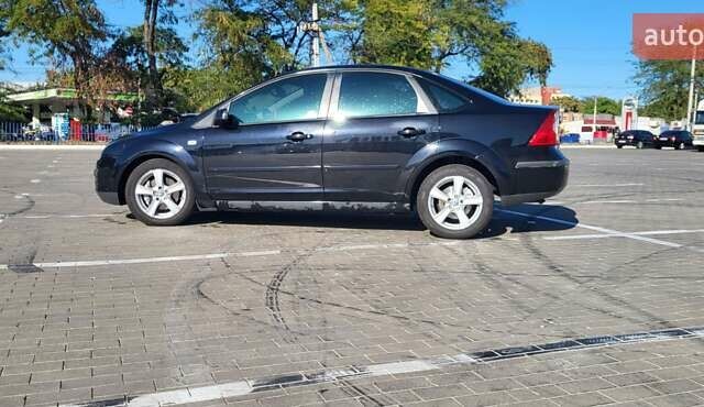 Черный Форд Фокус, объемом двигателя 1.8 л и пробегом 186 тыс. км за 4900 $, фото 5 на Automoto.ua
