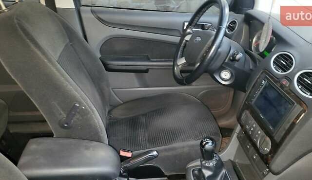 Черный Форд Фокус, объемом двигателя 1.8 л и пробегом 186 тыс. км за 4900 $, фото 30 на Automoto.ua