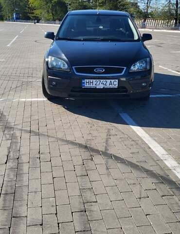 Черный Форд Фокус, объемом двигателя 1.8 л и пробегом 186 тыс. км за 4900 $, фото 1 на Automoto.ua