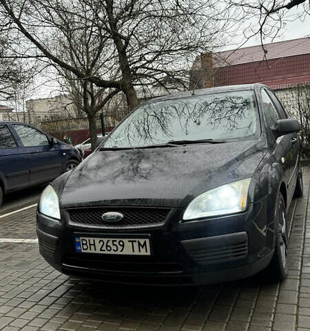 Черный Форд Фокус, объемом двигателя 1.39 л и пробегом 201 тыс. км за 4899 $, фото 3 на Automoto.ua