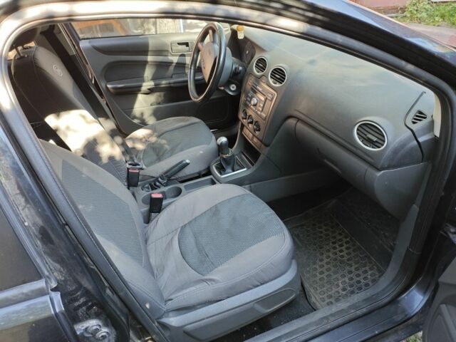 Чорний Форд Фокус, об'ємом двигуна 0 л та пробігом 190 тис. км за 4000 $, фото 8 на Automoto.ua