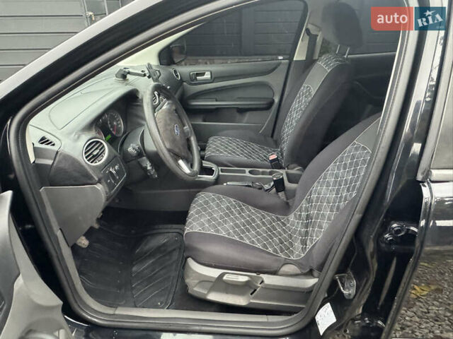 Черный Форд Фокус, объемом двигателя 1.6 л и пробегом 220 тыс. км за 2200 $, фото 12 на Automoto.ua