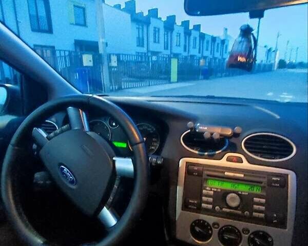 Черный Форд Фокус, объемом двигателя 1.56 л и пробегом 270 тыс. км за 4500 $, фото 10 на Automoto.ua