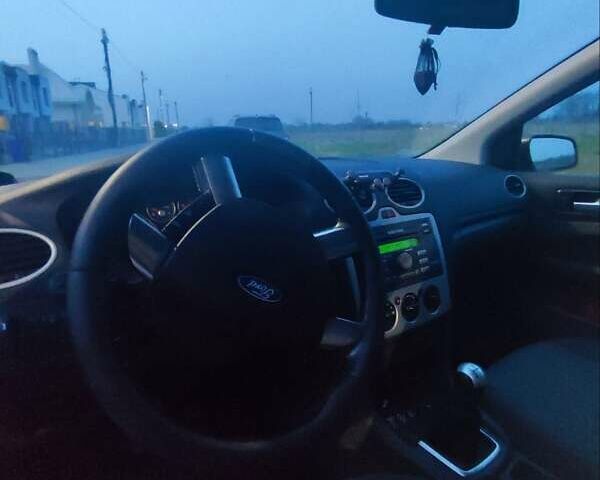 Черный Форд Фокус, объемом двигателя 1.56 л и пробегом 270 тыс. км за 4500 $, фото 24 на Automoto.ua