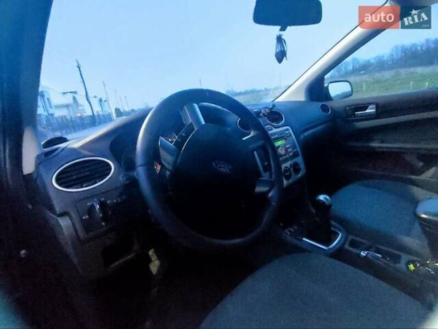 Черный Форд Фокус, объемом двигателя 1.56 л и пробегом 270 тыс. км за 4500 $, фото 23 на Automoto.ua