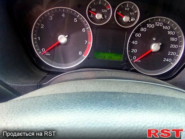 Черный Форд Фокус, объемом двигателя 1.6 л и пробегом 231 тыс. км за 5300 $, фото 6 на Automoto.ua