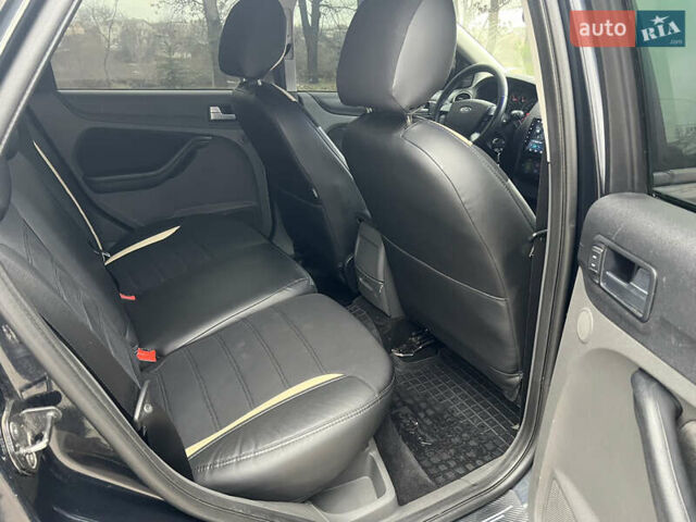 Черный Форд Фокус, объемом двигателя 2 л и пробегом 220 тыс. км за 5500 $, фото 19 на Automoto.ua