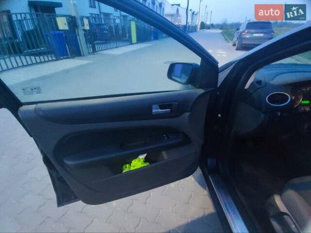 Черный Форд Фокус, объемом двигателя 1.56 л и пробегом 270 тыс. км за 4500 $, фото 18 на Automoto.ua