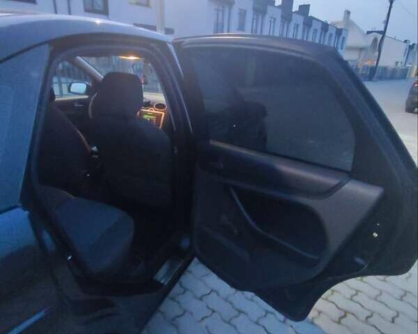 Черный Форд Фокус, объемом двигателя 1.56 л и пробегом 270 тыс. км за 4500 $, фото 8 на Automoto.ua