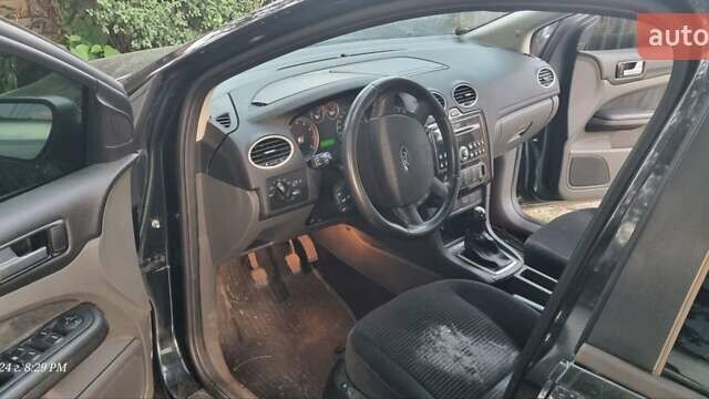 Черный Форд Фокус, объемом двигателя 2 л и пробегом 260 тыс. км за 4900 $, фото 1 на Automoto.ua