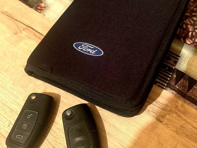 Черный Форд Фокус, объемом двигателя 1.6 л и пробегом 272 тыс. км за 4200 $, фото 7 на Automoto.ua