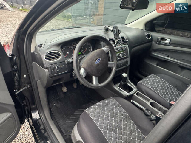 Черный Форд Фокус, объемом двигателя 1.6 л и пробегом 220 тыс. км за 2200 $, фото 13 на Automoto.ua