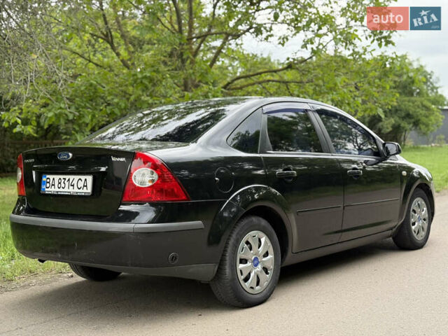 Черный Форд Фокус, объемом двигателя 1.6 л и пробегом 262 тыс. км за 4400 $, фото 3 на Automoto.ua