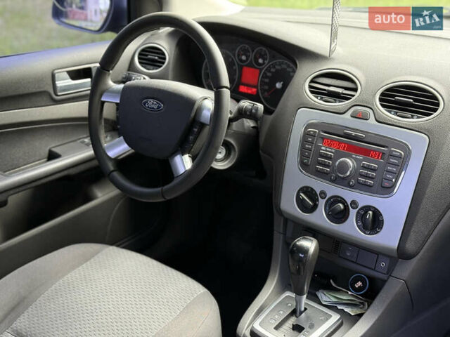 Черный Форд Фокус, объемом двигателя 1.6 л и пробегом 262 тыс. км за 4400 $, фото 13 на Automoto.ua