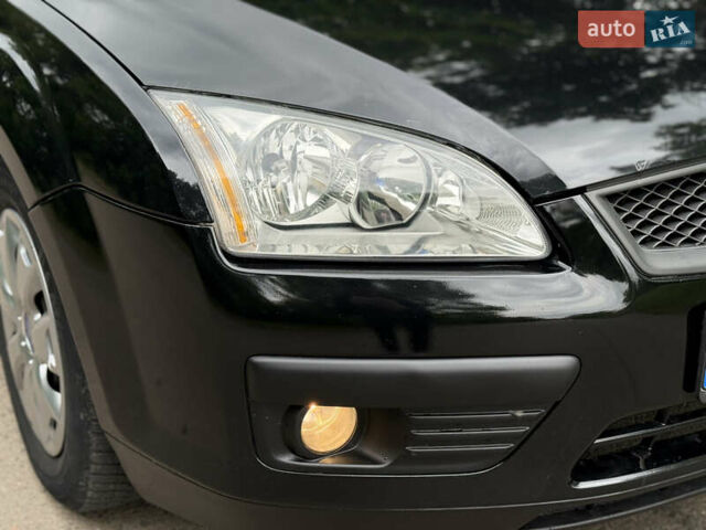 Черный Форд Фокус, объемом двигателя 1.6 л и пробегом 262 тыс. км за 4400 $, фото 6 на Automoto.ua