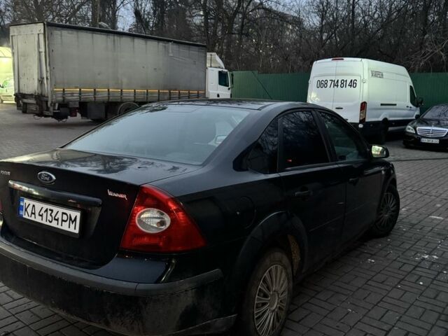 Черный Форд Фокус, объемом двигателя 1.6 л и пробегом 400 тыс. км за 3300 $, фото 2 на Automoto.ua