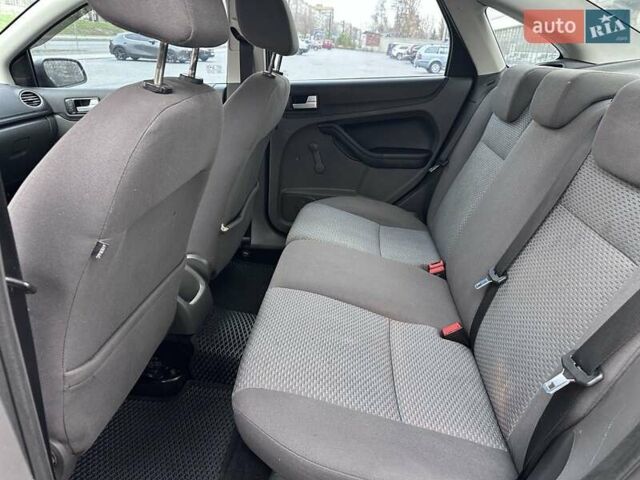 Чорний Форд Фокус, об'ємом двигуна 1.6 л та пробігом 290 тис. км за 4699 $, фото 10 на Automoto.ua