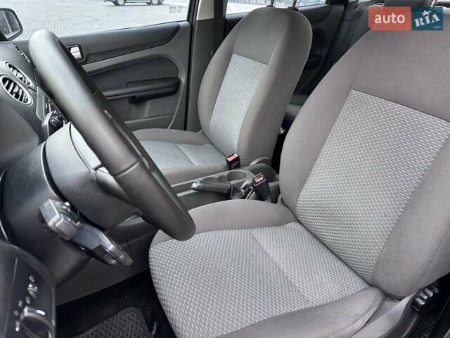 Чорний Форд Фокус, об'ємом двигуна 1.6 л та пробігом 290 тис. км за 4699 $, фото 9 на Automoto.ua