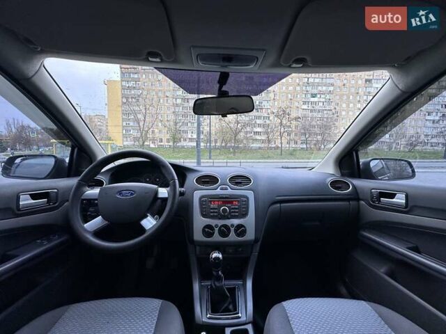 Чорний Форд Фокус, об'ємом двигуна 1.6 л та пробігом 290 тис. км за 4699 $, фото 6 на Automoto.ua