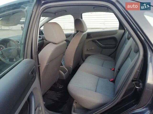 Черный Форд Фокус, объемом двигателя 1.4 л и пробегом 31 тыс. км за 6000 $, фото 12 на Automoto.ua