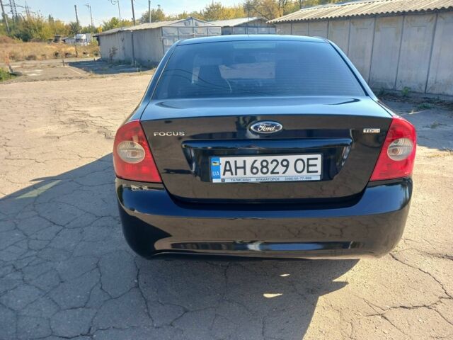 Черный Форд Фокус, объемом двигателя 1.8 л и пробегом 256 тыс. км за 5000 $, фото 13 на Automoto.ua