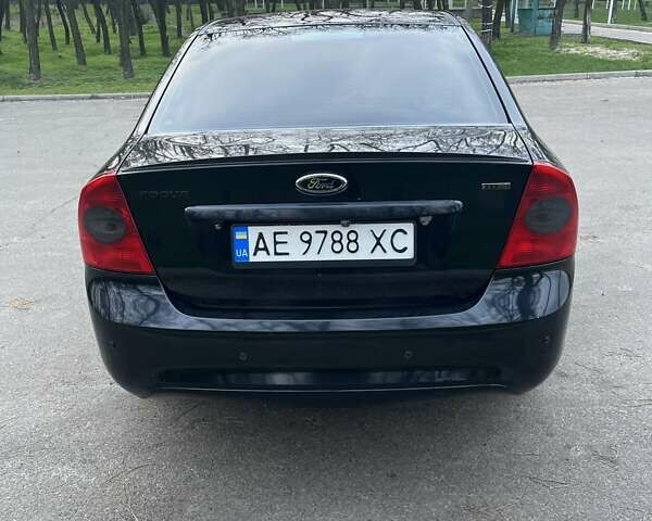 Черный Форд Фокус, объемом двигателя 1.75 л и пробегом 260 тыс. км за 5000 $, фото 4 на Automoto.ua