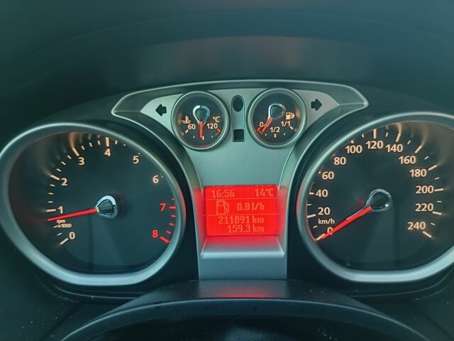 Чорний Форд Фокус, об'ємом двигуна 1.6 л та пробігом 211 тис. км за 3300 $, фото 14 на Automoto.ua