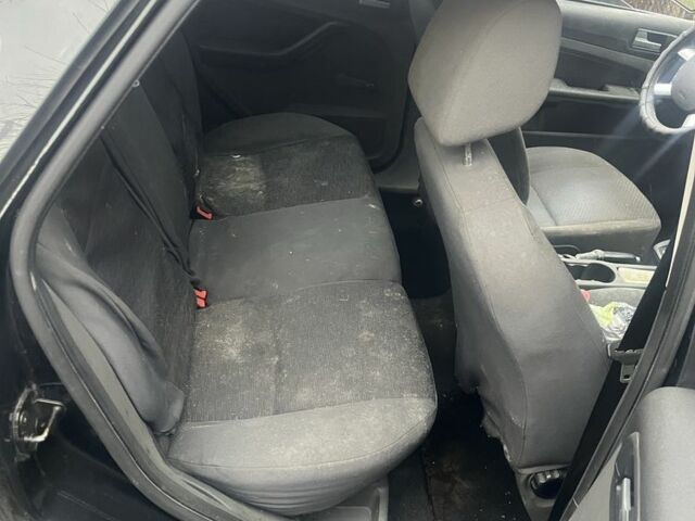 Чорний Форд Фокус, об'ємом двигуна 1.6 л та пробігом 220 тис. км за 2200 $, фото 5 на Automoto.ua