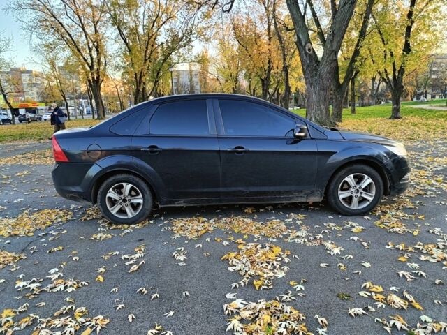 Чорний Форд Фокус, об'ємом двигуна 1.6 л та пробігом 211 тис. км за 3300 $, фото 4 на Automoto.ua