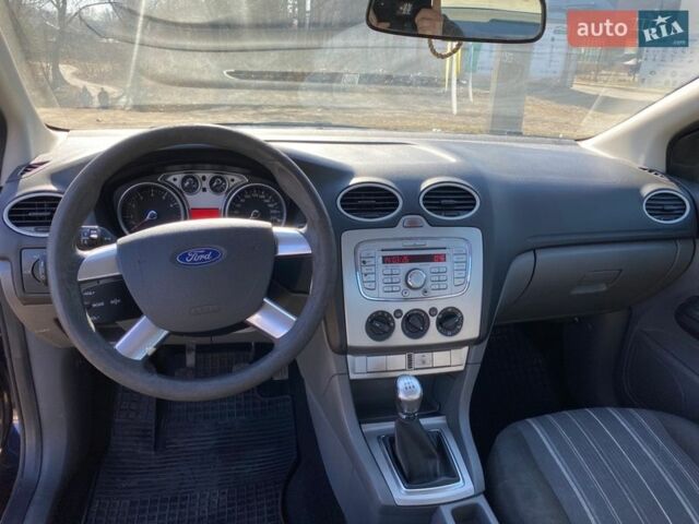 Черный Форд Фокус, объемом двигателя 1.6 л и пробегом 188 тыс. км за 4300 $, фото 10 на Automoto.ua