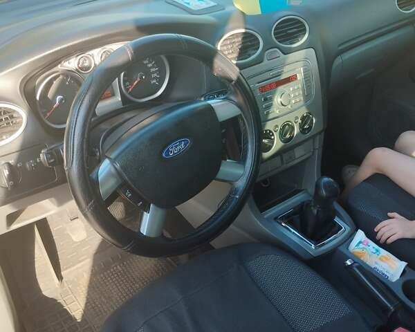 Черный Форд Фокус, объемом двигателя 1.75 л и пробегом 248 тыс. км за 5500 $, фото 2 на Automoto.ua