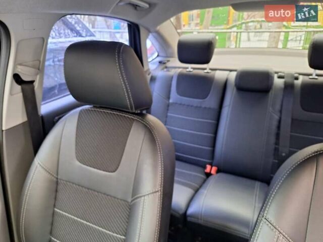 Черный Форд Фокус, объемом двигателя 1.8 л и пробегом 220 тыс. км за 5999 $, фото 15 на Automoto.ua