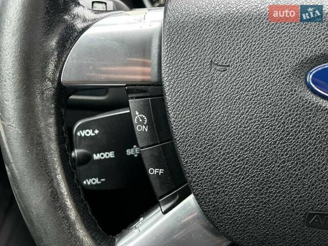 Черный Форд Фокус, объемом двигателя 1.6 л и пробегом 208 тыс. км за 6490 $, фото 14 на Automoto.ua