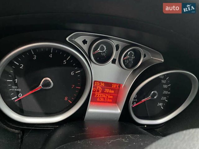 Черный Форд Фокус, объемом двигателя 2 л и пробегом 233 тыс. км за 6200 $, фото 10 на Automoto.ua