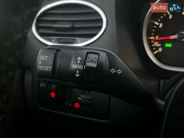 Черный Форд Фокус, объемом двигателя 1.6 л и пробегом 207 тыс. км за 7490 $, фото 17 на Automoto.ua