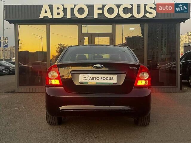 Черный Форд Фокус, объемом двигателя 1.6 л и пробегом 207 тыс. км за 7490 $, фото 7 на Automoto.ua