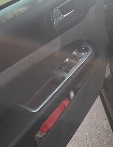 Черный Форд Фокус, объемом двигателя 1.6 л и пробегом 211 тыс. км за 6800 $, фото 27 на Automoto.ua