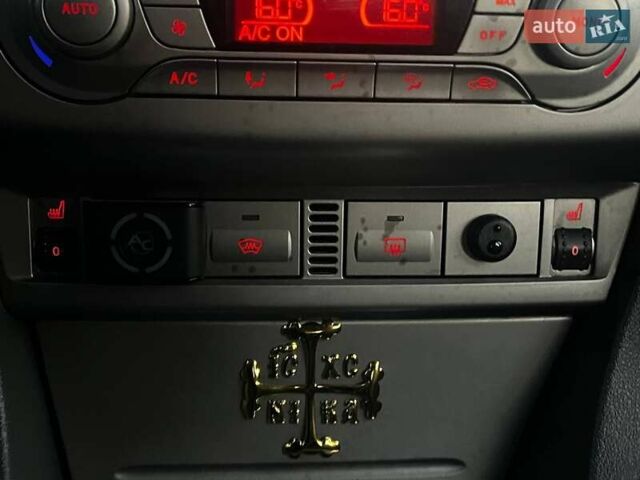 Черный Форд Фокус, объемом двигателя 1.6 л и пробегом 207 тыс. км за 7490 $, фото 23 на Automoto.ua