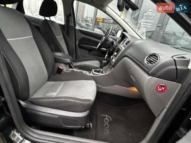 Черный Форд Фокус, объемом двигателя 1.6 л и пробегом 208 тыс. км за 6490 $, фото 12 на Automoto.ua