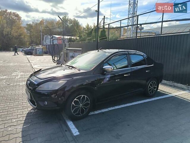 Черный Форд Фокус, объемом двигателя 1.6 л и пробегом 213 тыс. км за 5300 $, фото 3 на Automoto.ua