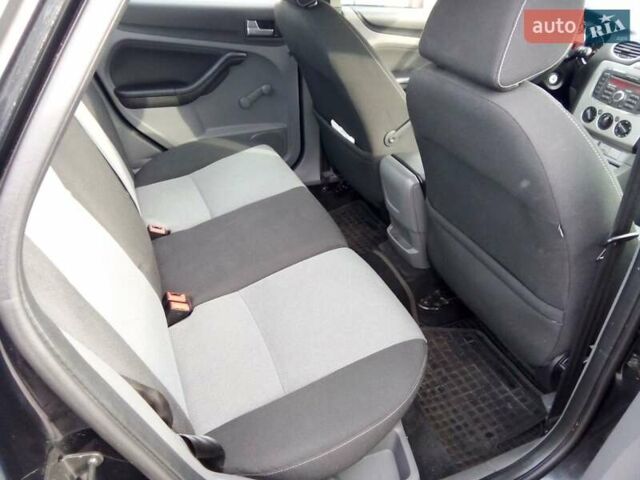 Черный Форд Фокус, объемом двигателя 1.6 л и пробегом 210 тыс. км за 5500 $, фото 14 на Automoto.ua