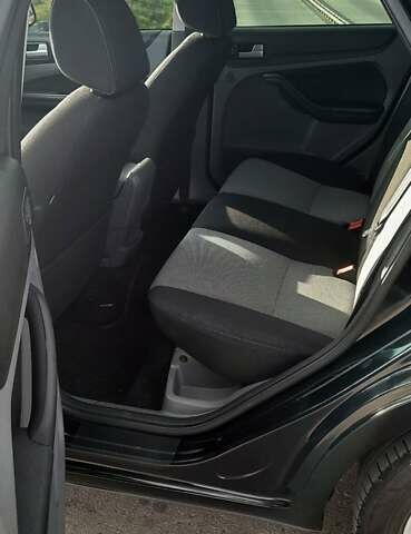 Черный Форд Фокус, объемом двигателя 1.6 л и пробегом 211 тыс. км за 6800 $, фото 16 на Automoto.ua