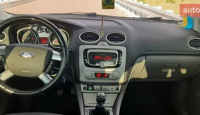 Черный Форд Фокус, объемом двигателя 1.6 л и пробегом 211 тыс. км за 6800 $, фото 23 на Automoto.ua