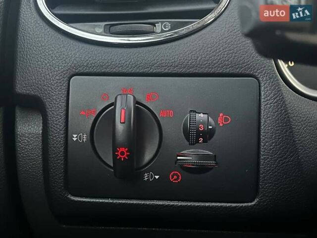 Черный Форд Фокус, объемом двигателя 1.6 л и пробегом 207 тыс. км за 7490 $, фото 13 на Automoto.ua