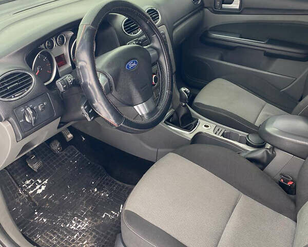 Черный Форд Фокус, объемом двигателя 1.6 л и пробегом 216 тыс. км за 4900 $, фото 6 на Automoto.ua