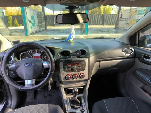 Чорний Форд Фокус, об'ємом двигуна 1.6 л та пробігом 213 тис. км за 5300 $, фото 7 на Automoto.ua