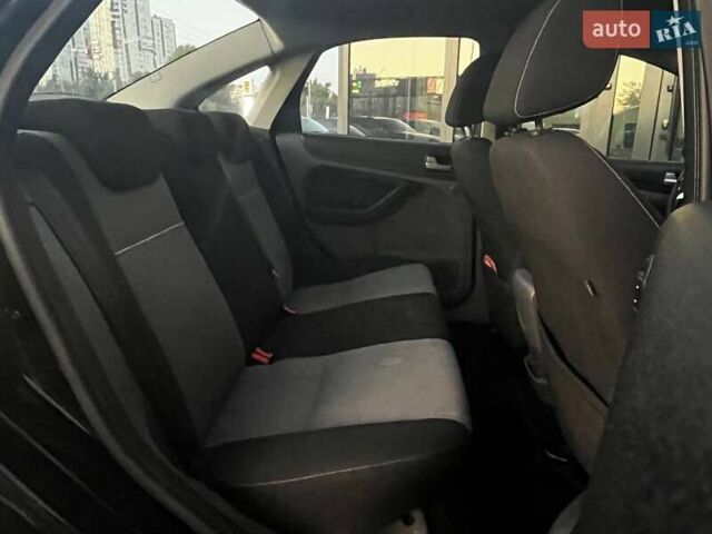 Черный Форд Фокус, объемом двигателя 1.6 л и пробегом 207 тыс. км за 7490 $, фото 10 на Automoto.ua